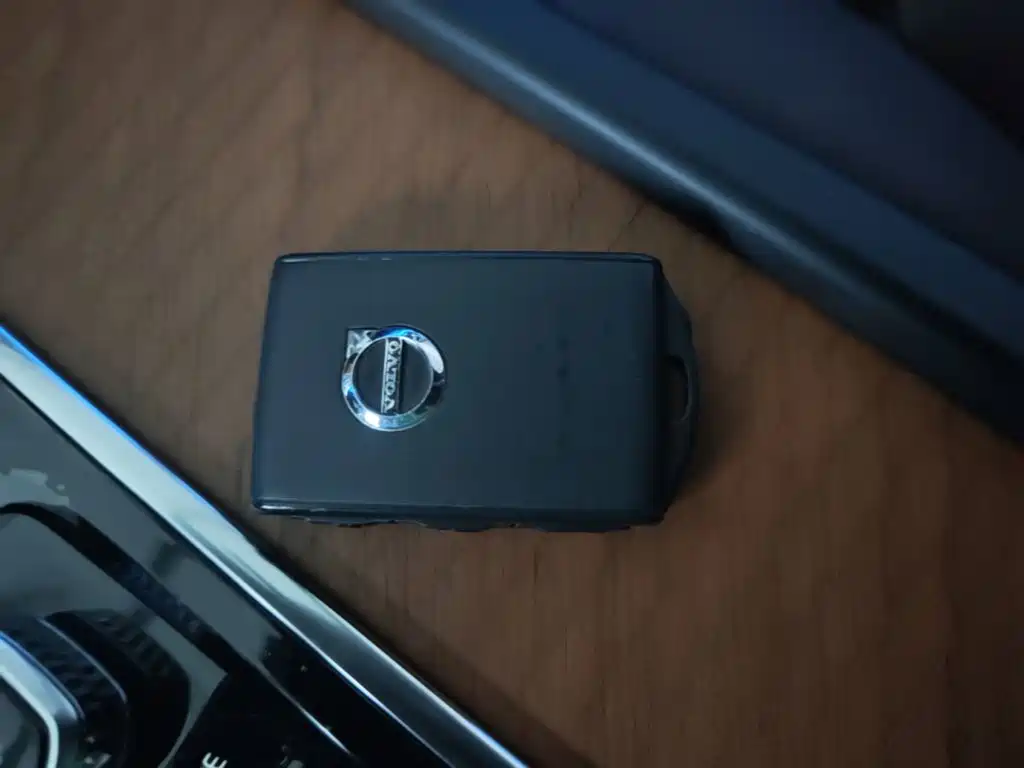 Volvo XC90 — миниатюра 9