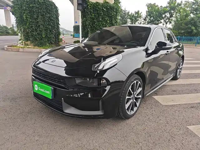 2019 Lynk & Co 03