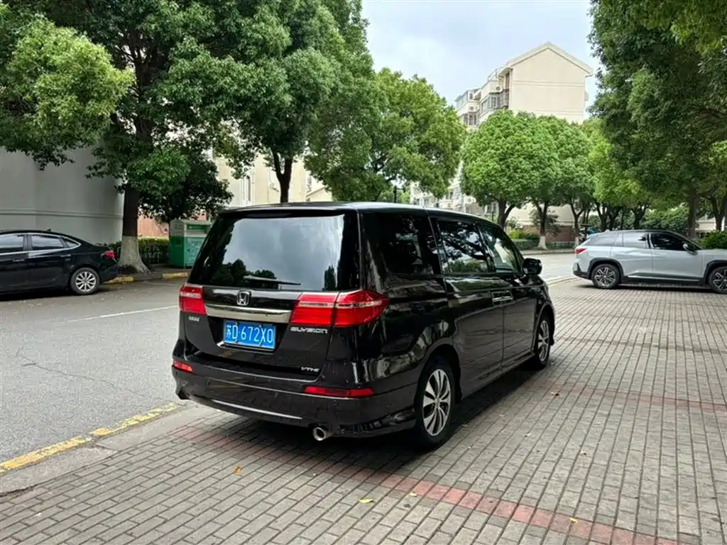 Honda Elysion 2012 2.4L VTi-S Luxury