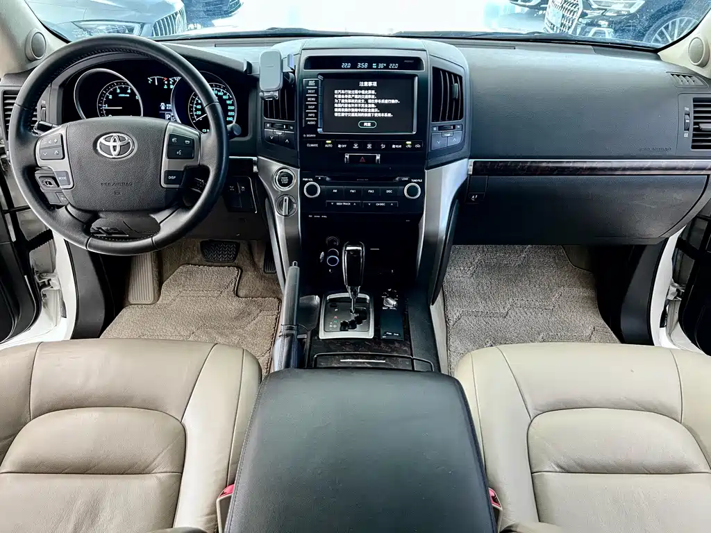 Toyota Land Cruiser — миниатюра 8