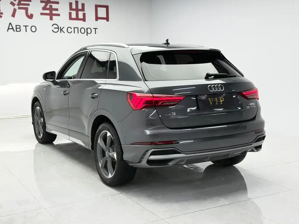 Audi Q3 2023 35 TFSI Fashion (1.4T)