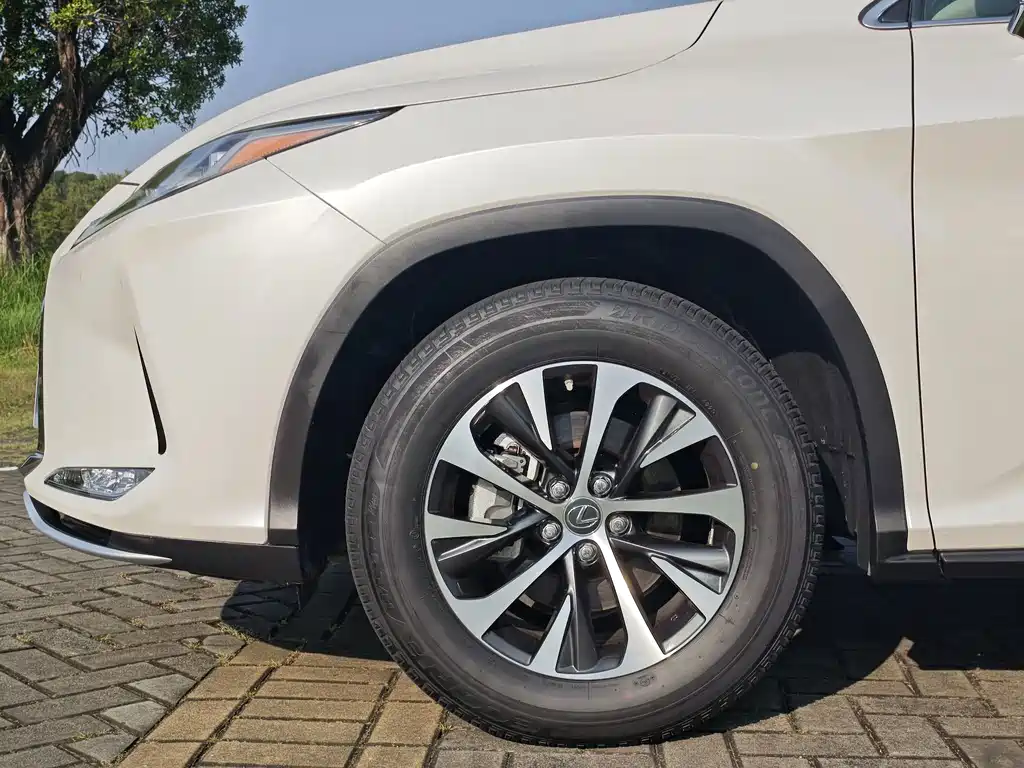 Lexus RX — миниатюра 10