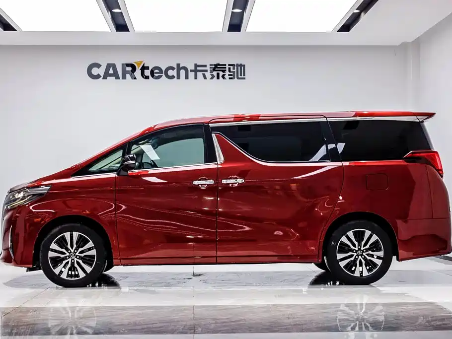 Toyota Alphard — миниатюра 3