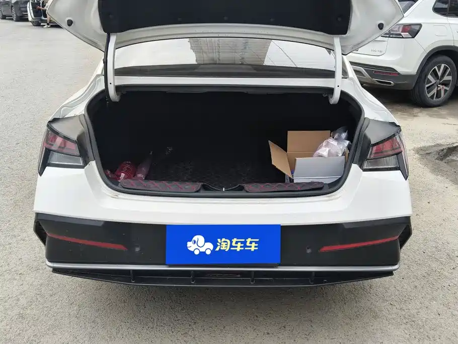 Hyundai Elantra id 4674515 из Китая 11