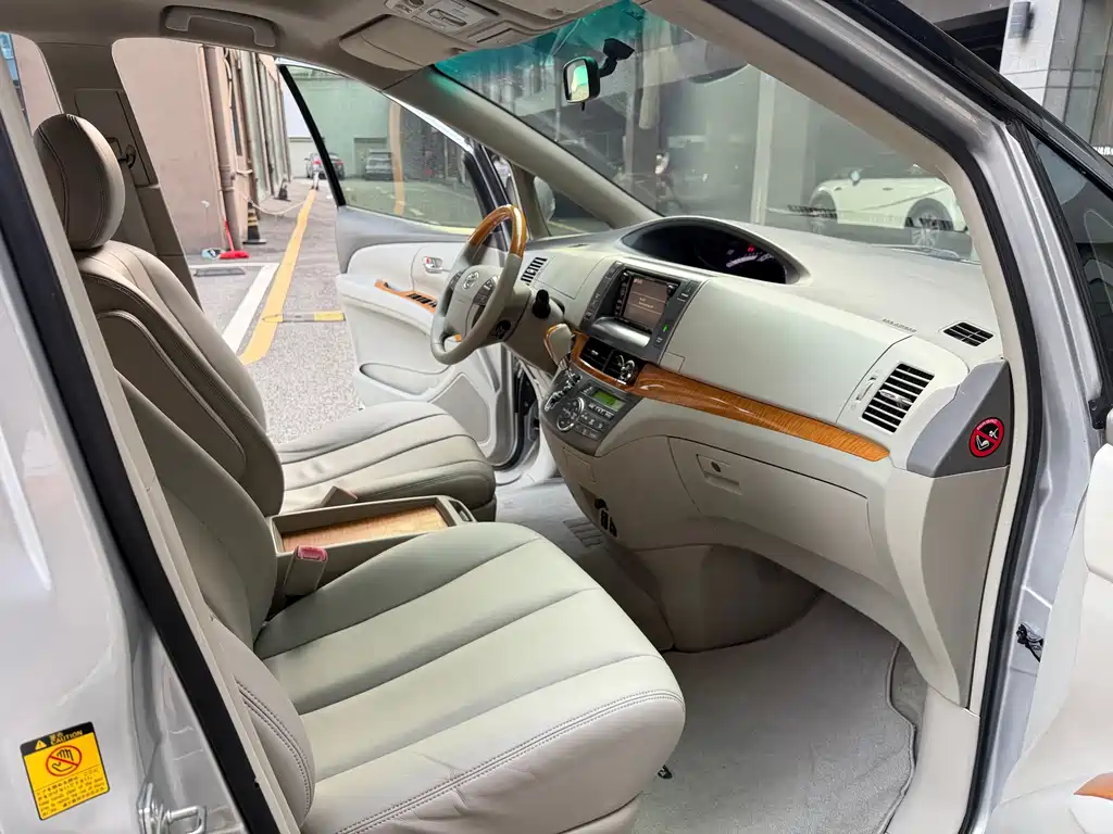 Toyota Previa — миниатюра 9