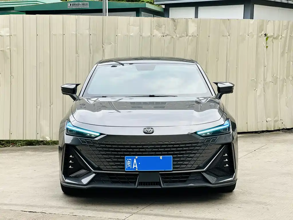 Changan UNI-V 2022