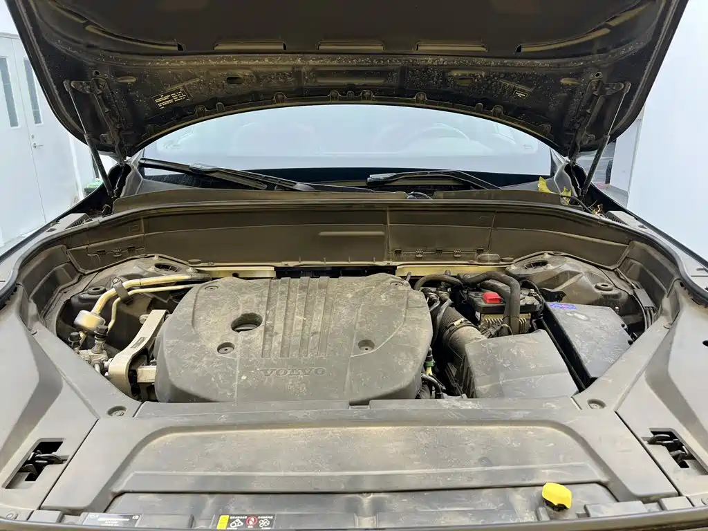 Volvo XC90 — миниатюра 10