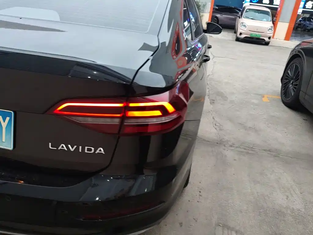 Volkswagen Lavida — миниатюра 8