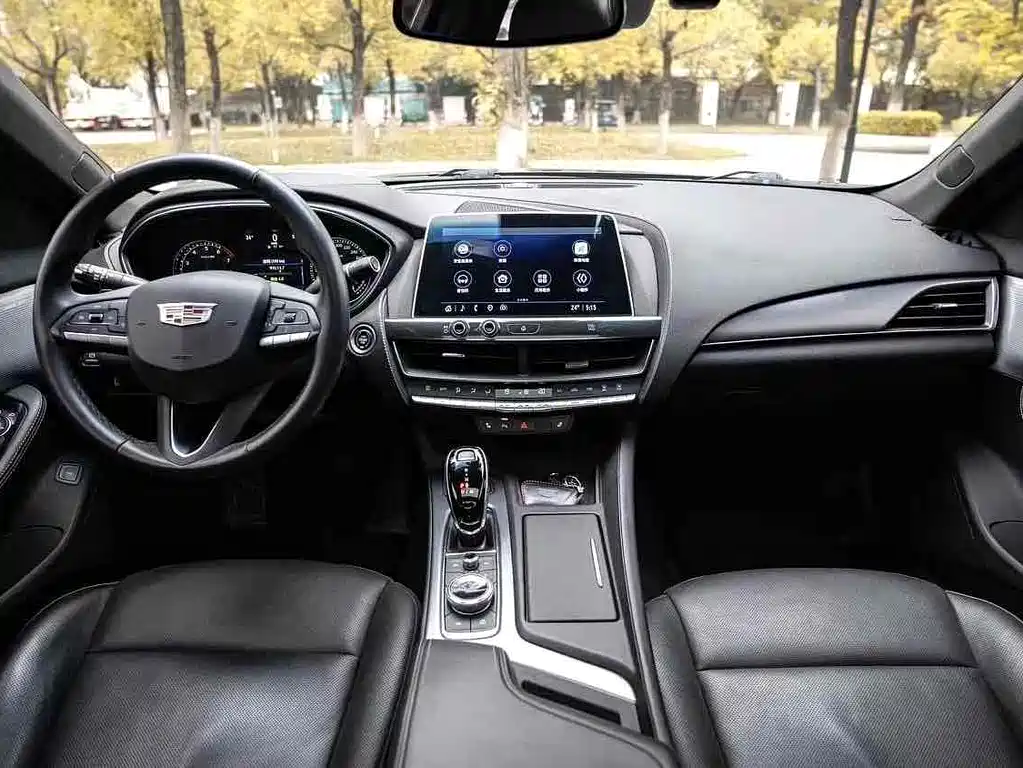 Cadillac CT5 — миниатюра 4