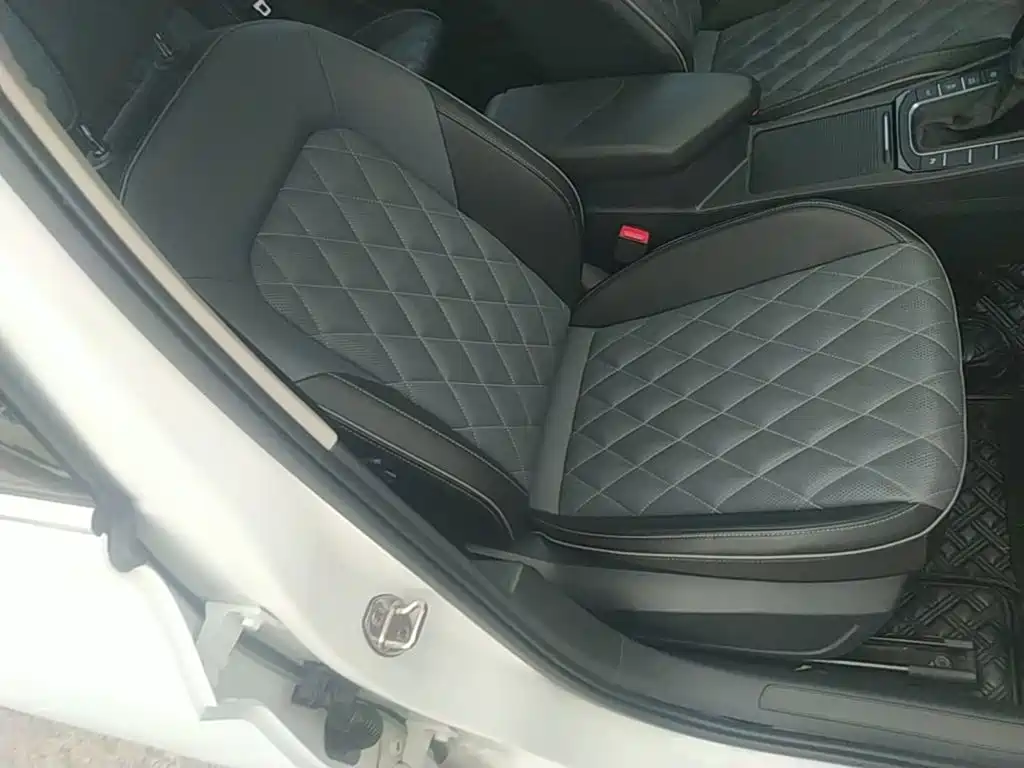 Volkswagen Sagitar — миниатюра 25