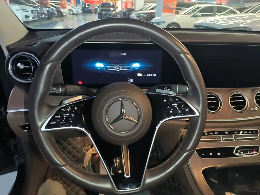 Mercedes-Benz E-Class New Energy — миниатюра 11