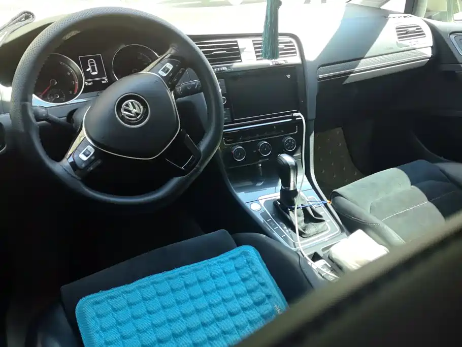 Volkswagen Golf — миниатюра 12