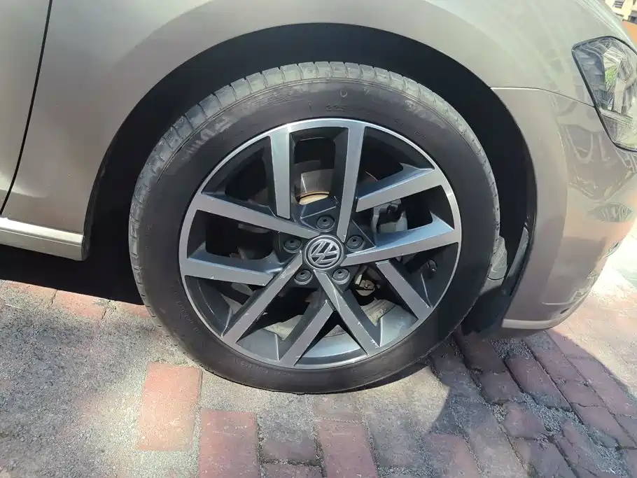 Volkswagen Golf — миниатюра 6
