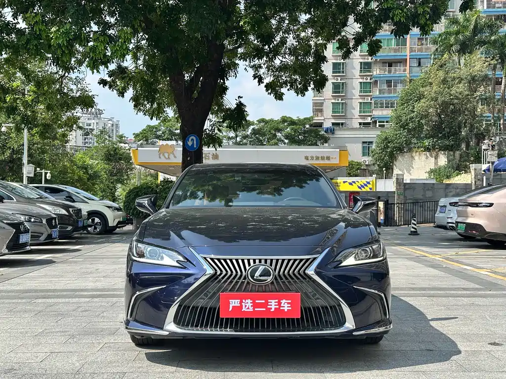 Lexus ES — миниатюра 2