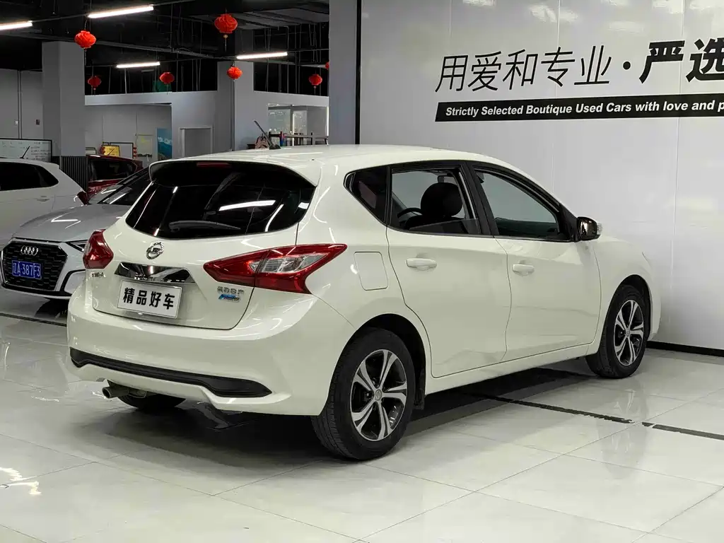 Nissan Tiida — миниатюра 4