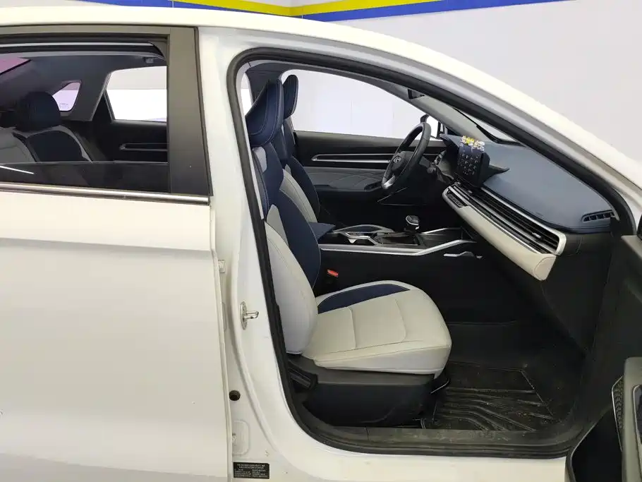 Geely Emgrand — миниатюра 8