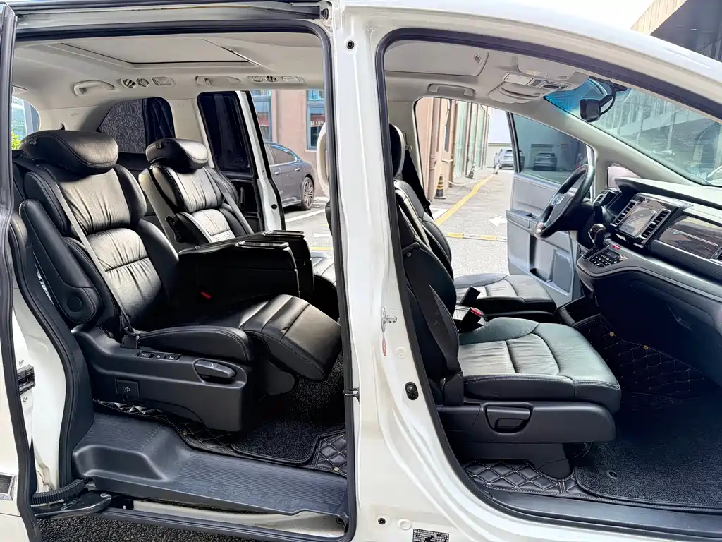 Honda Elysion — миниатюра 11