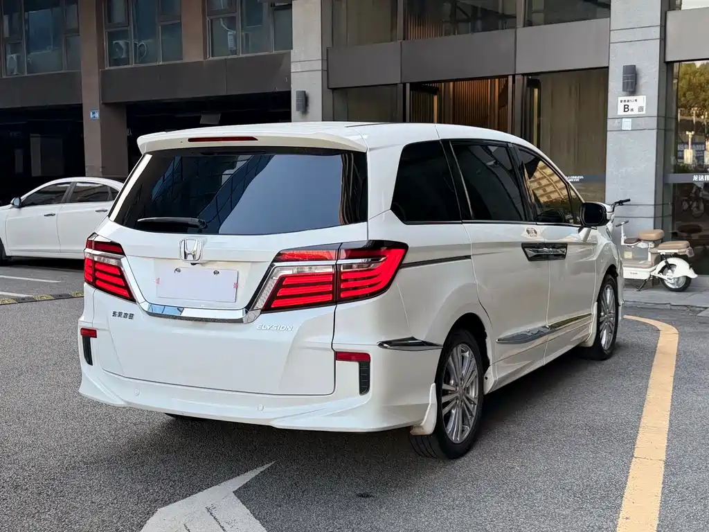 Honda Elysion — миниатюра 16