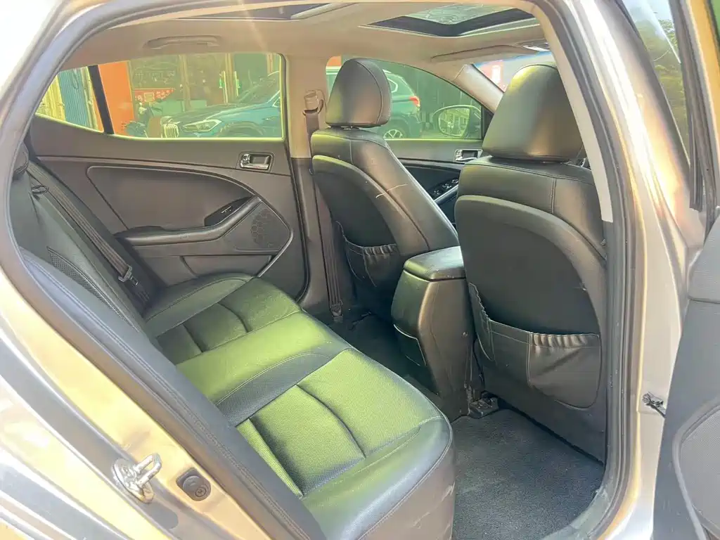 Kia K5 — миниатюра 14