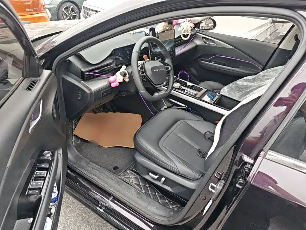 Wuling Xingguang — миниатюра 16