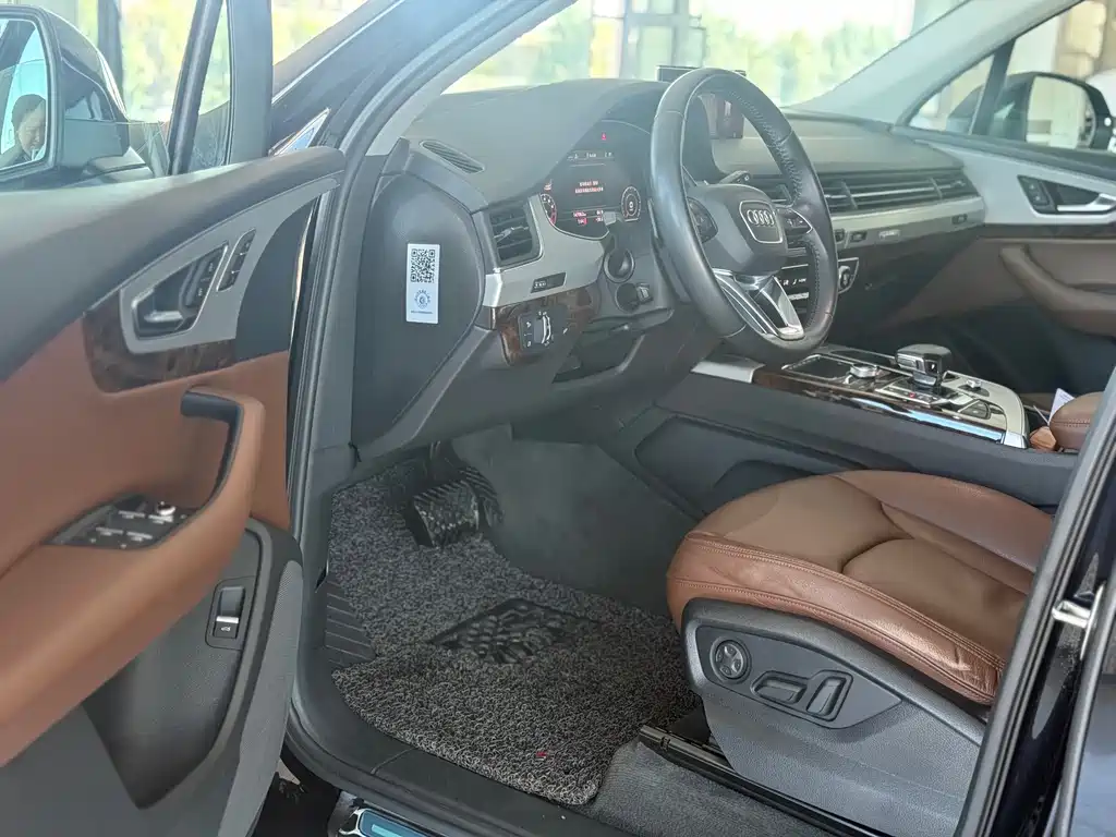Audi Q7 — миниатюра 7