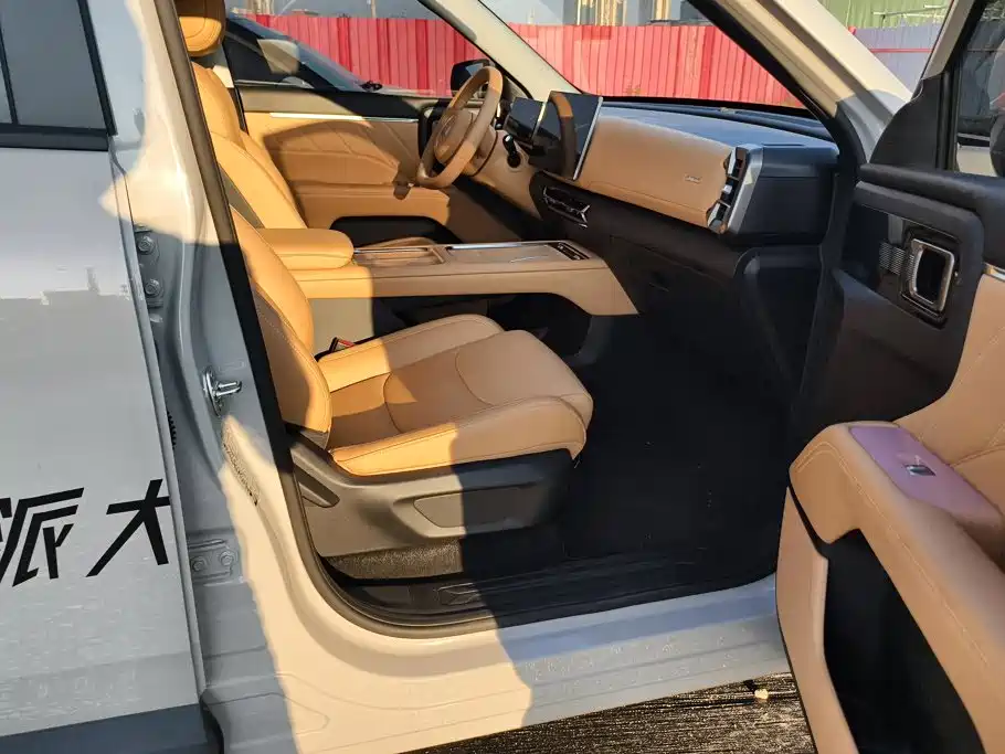 Wuling Xingguang 560 New Energy — миниатюра 8