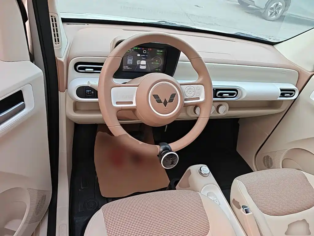 Wuling MINIEV — миниатюра 11