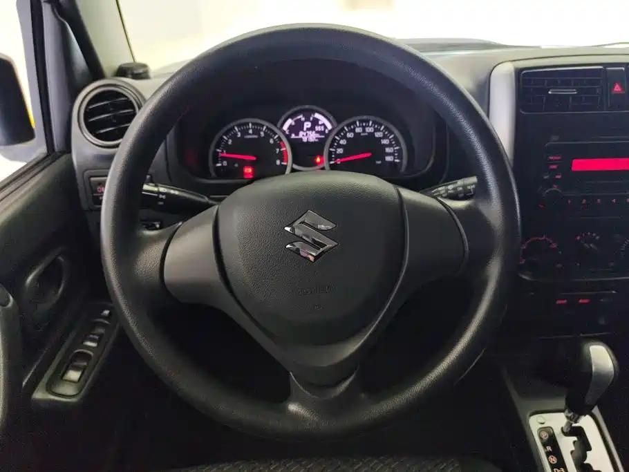 Suzuki Jimny — миниатюра 15