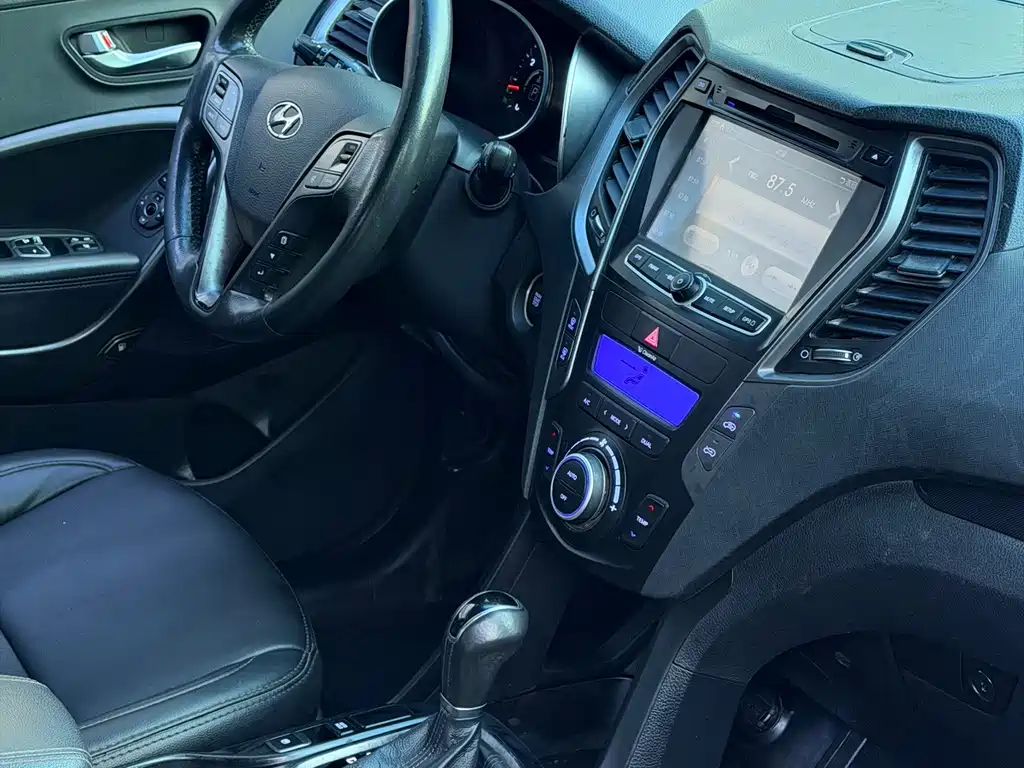 Hyundai Santa Fe — миниатюра 19