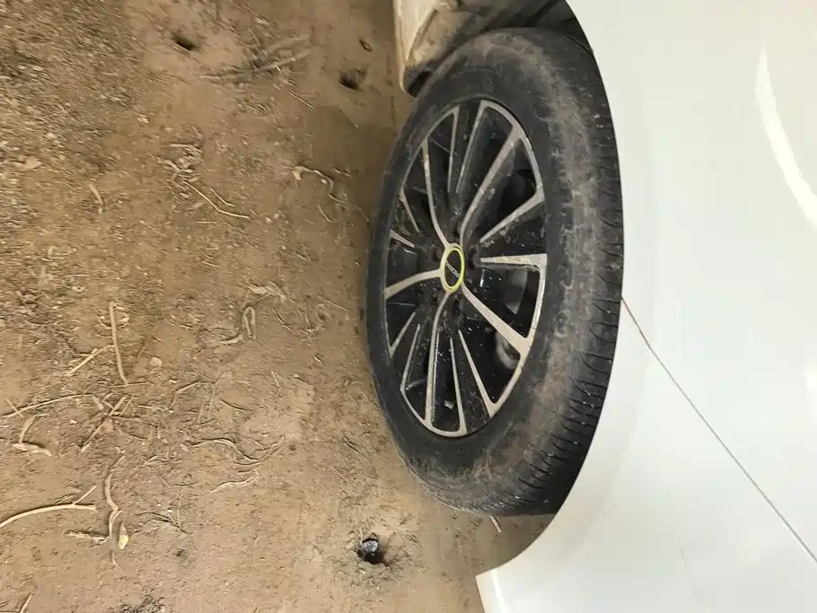 Roewe i5 — миниатюра 6