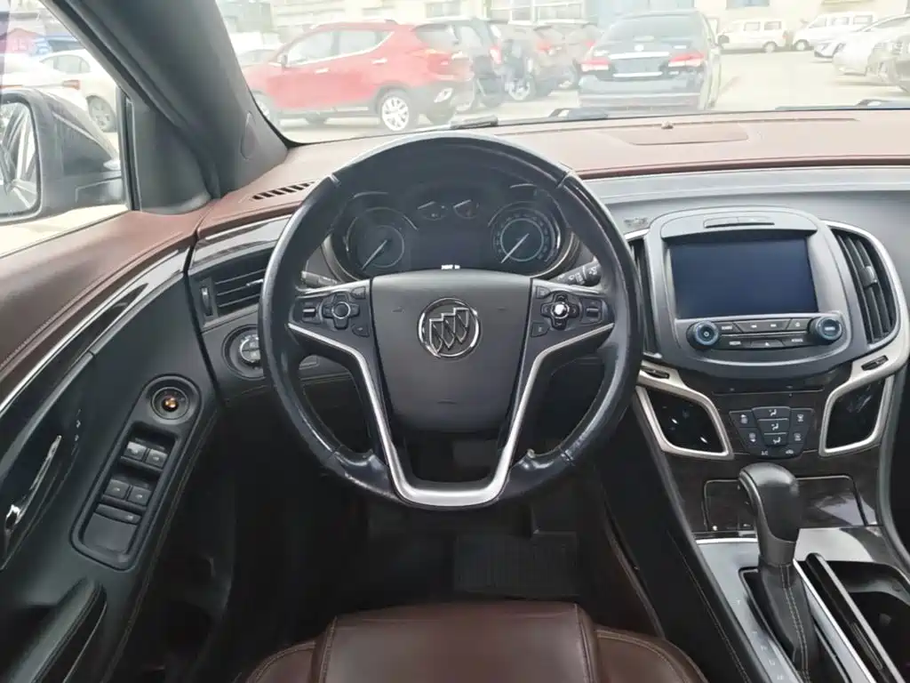 Buick LaCrosse — миниатюра 11