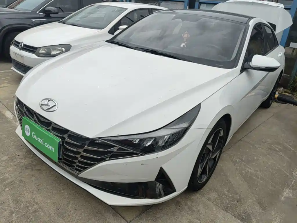 Hyundai Elantra
