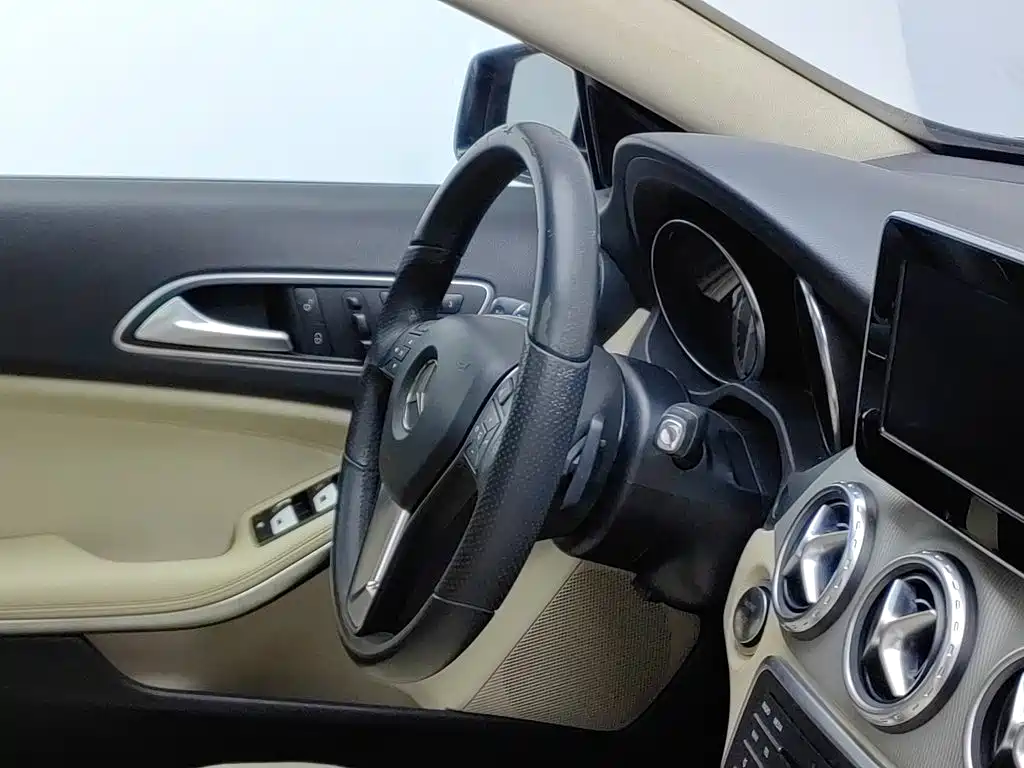 Mercedes-Benz GLA — миниатюра 22