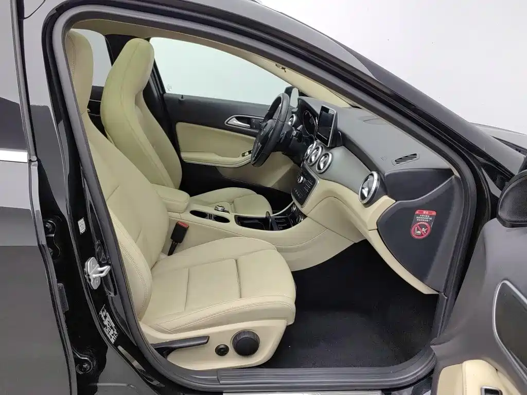 Mercedes-Benz GLA — миниатюра 23