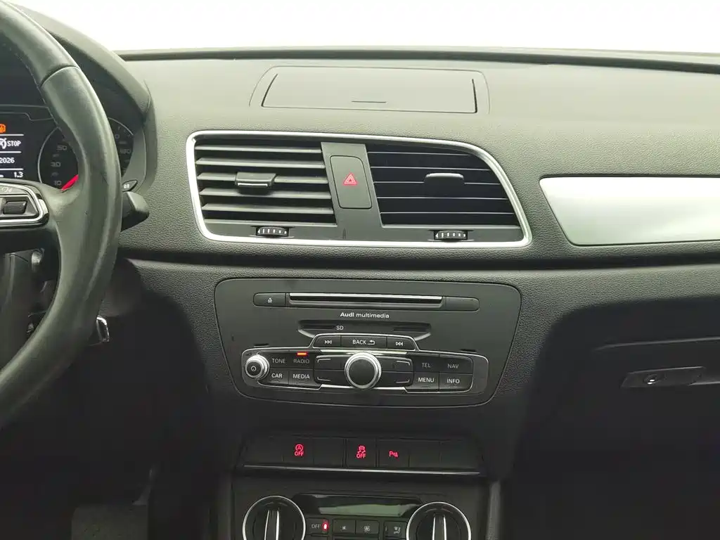 Audi Q3 — миниатюра 12
