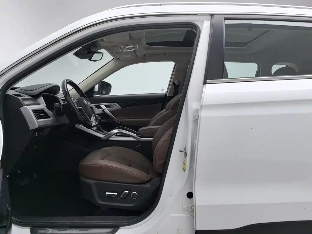 Geely Boyue — миниатюра 10