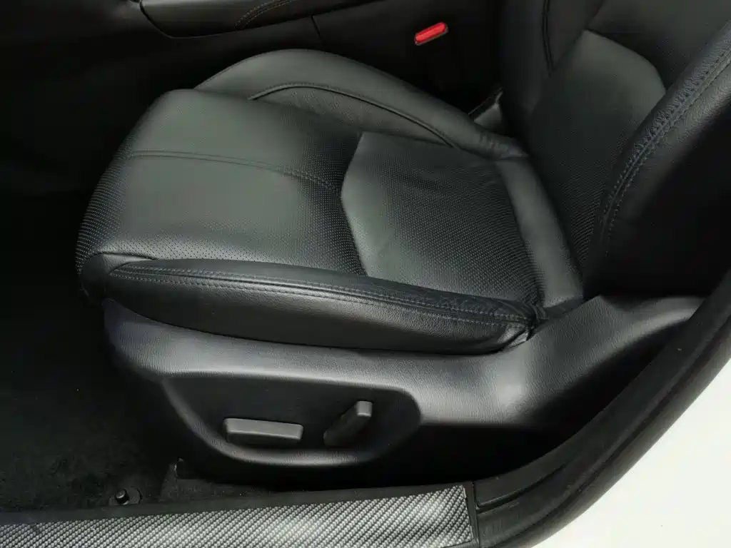 Mazda 3 Axela — миниатюра 20