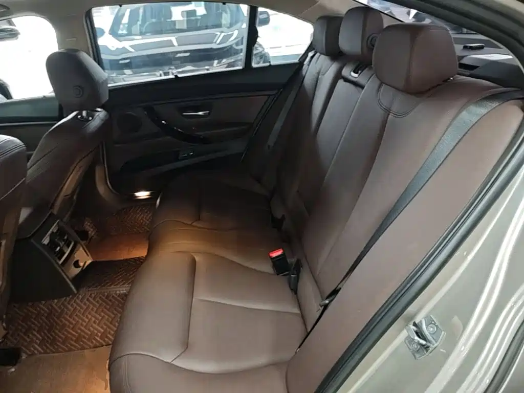 BMW 3 Series — миниатюра 17