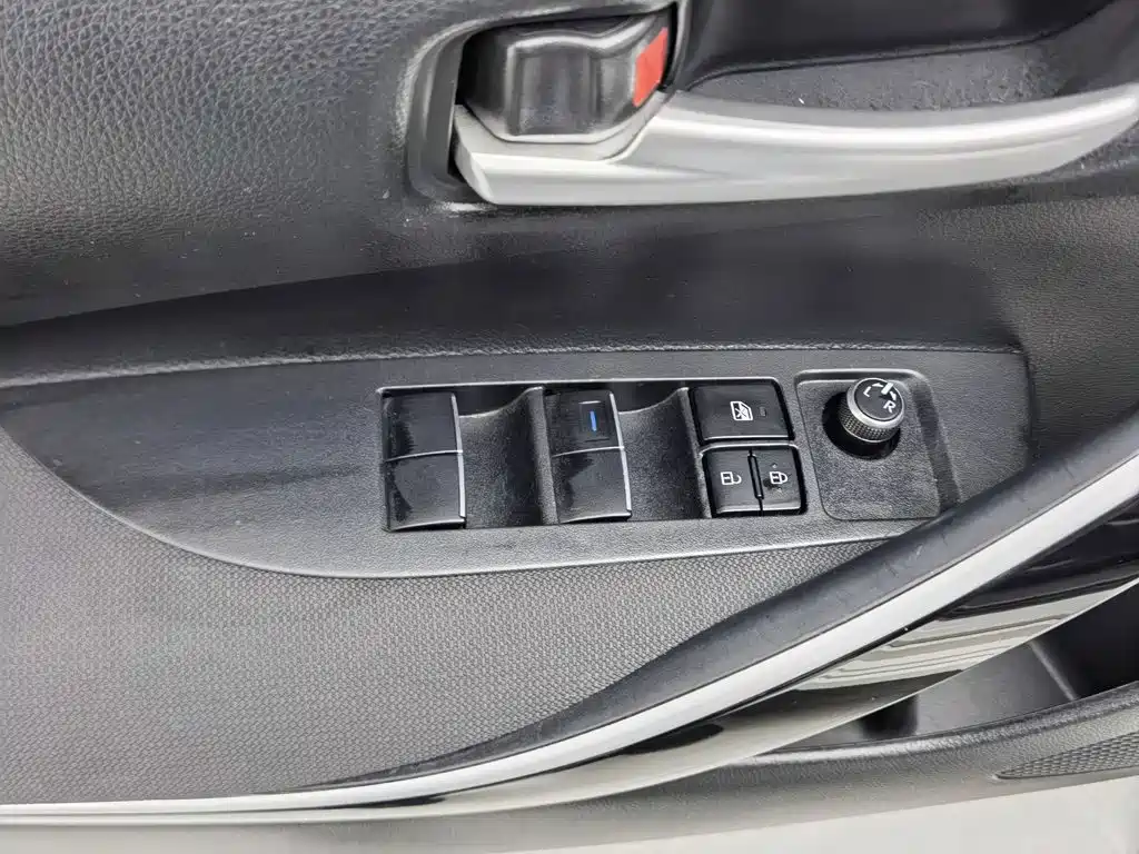 Toyota Corolla — миниатюра 9