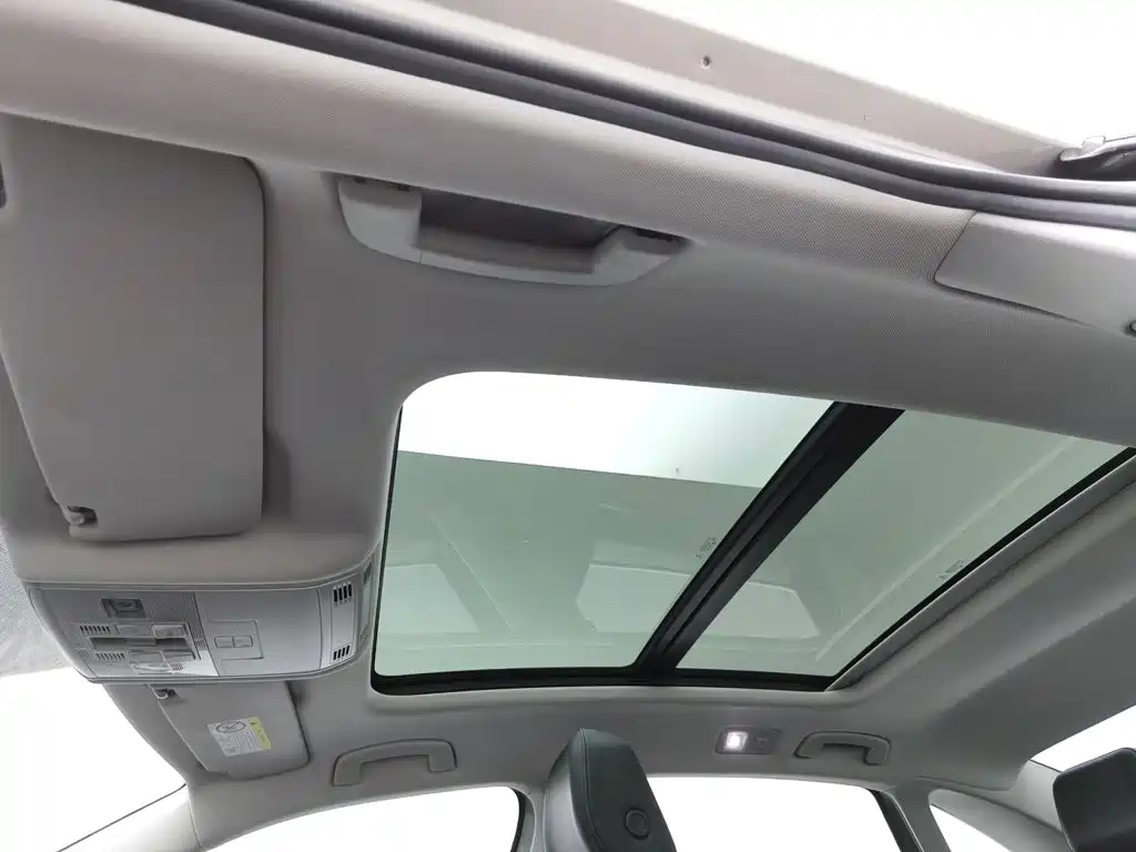 Volkswagen Sagitar — миниатюра 14
