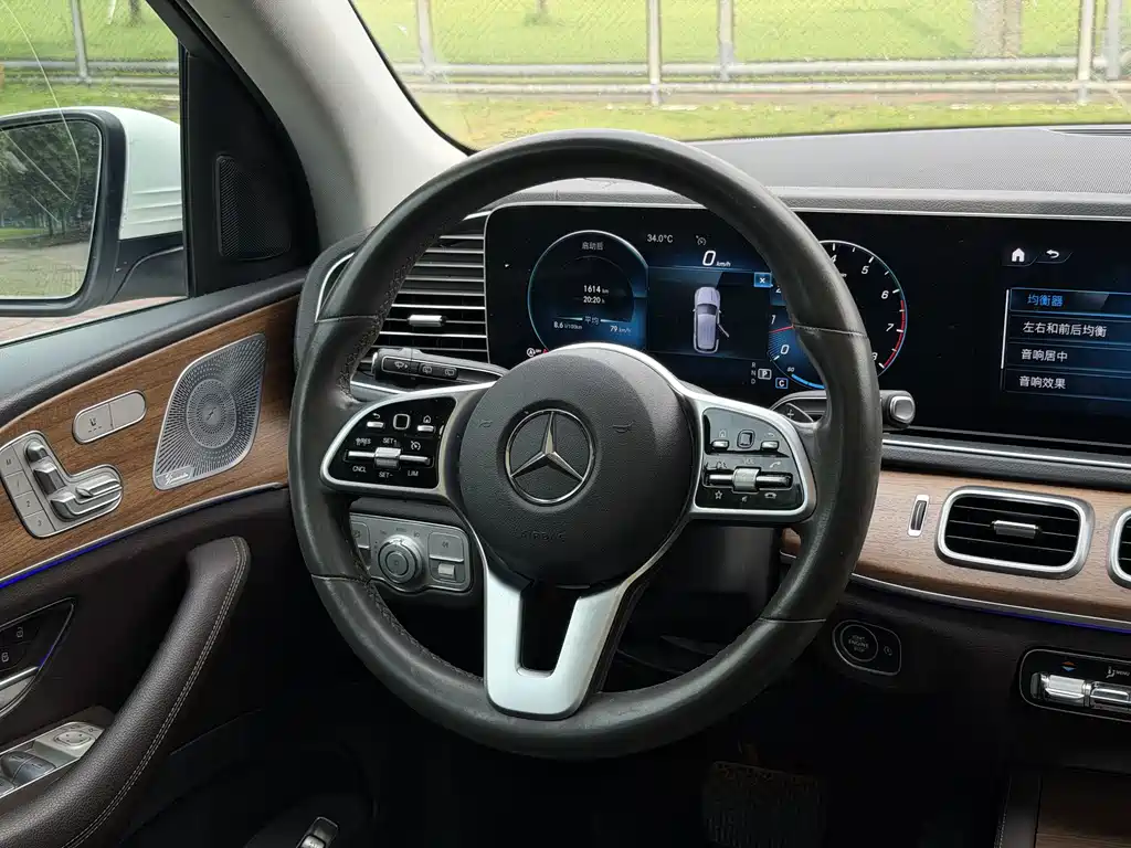 Mercedes-Benz GLE (Import) — миниатюра 12