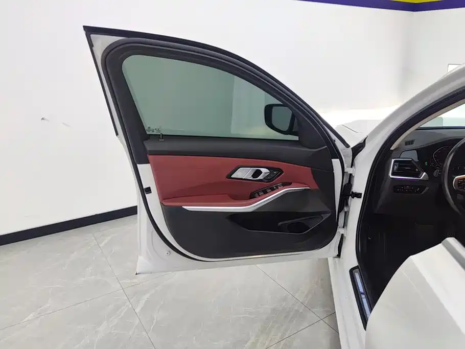 BMW 3 Series — миниатюра 7