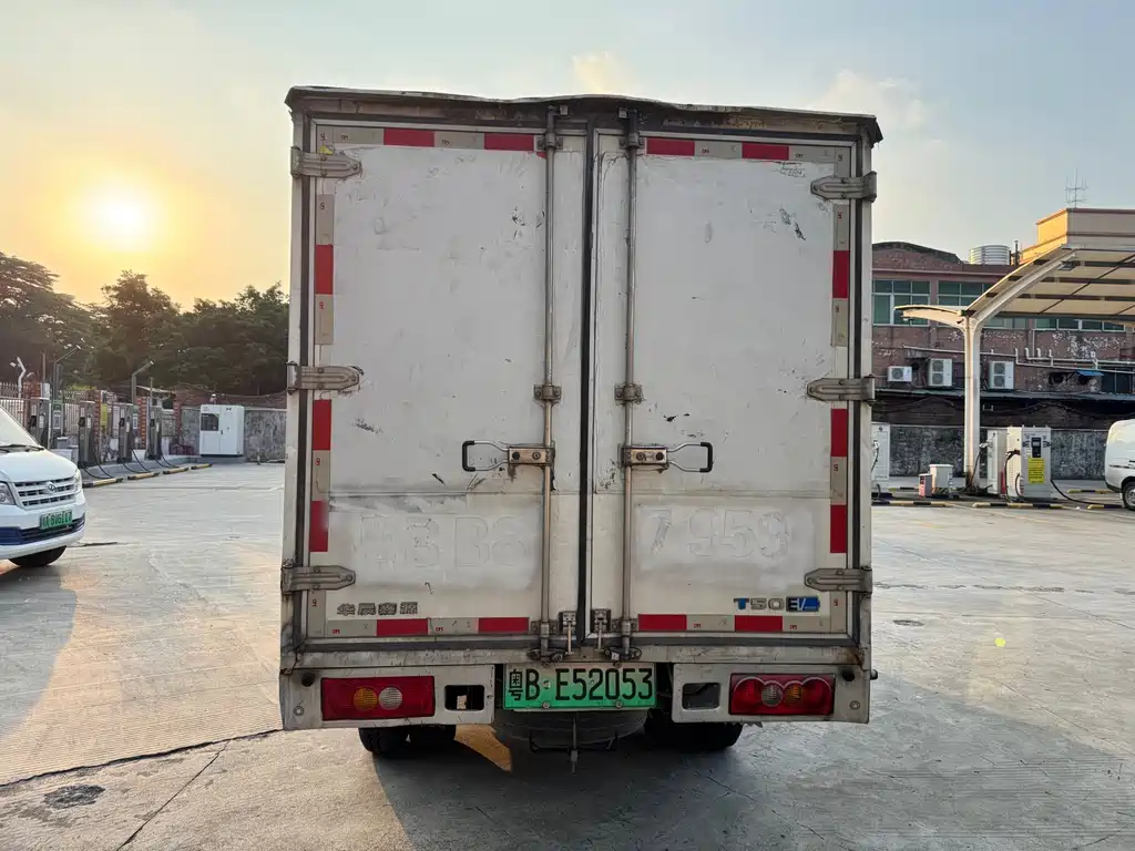SRM 鑫源T50 EV — миниатюра 5