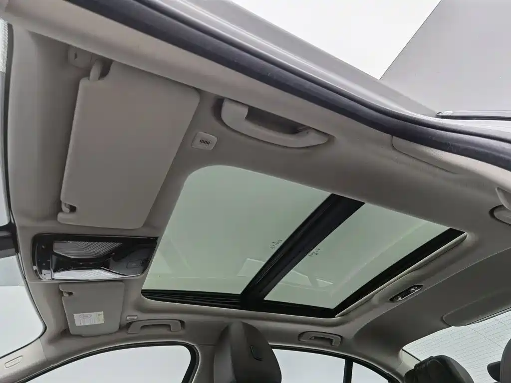 BMW 3 Series — миниатюра 14