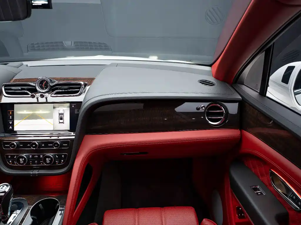 Bentley Bentayga — миниатюра 17