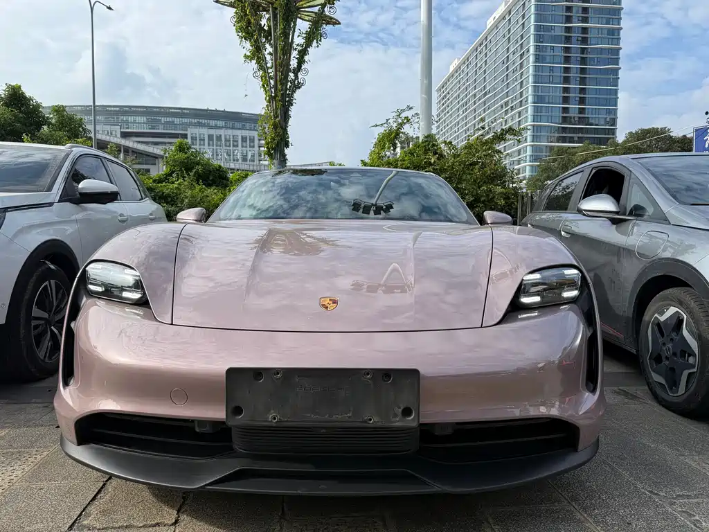 Porsche Taycan — миниатюра 2