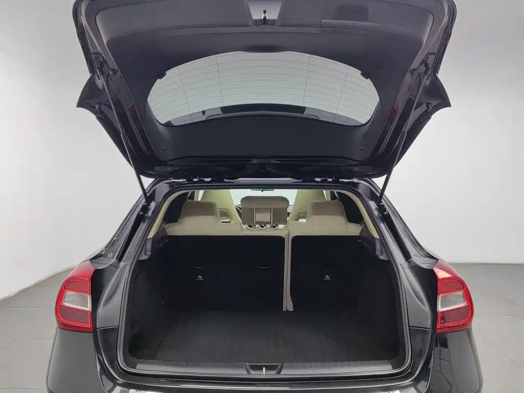 Mercedes-Benz GLA — миниатюра 16