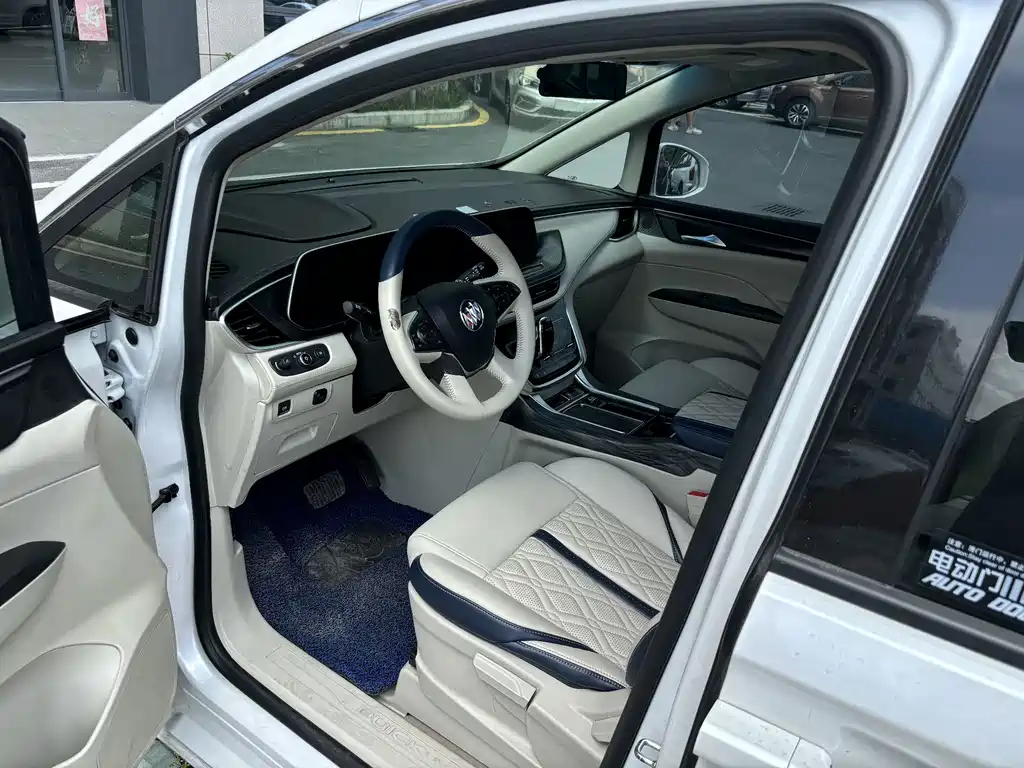 Buick GL8 — миниатюра 5