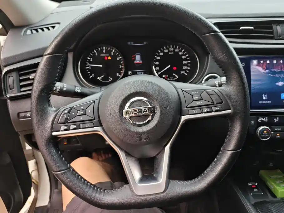 Nissan X-Trail — миниатюра 15