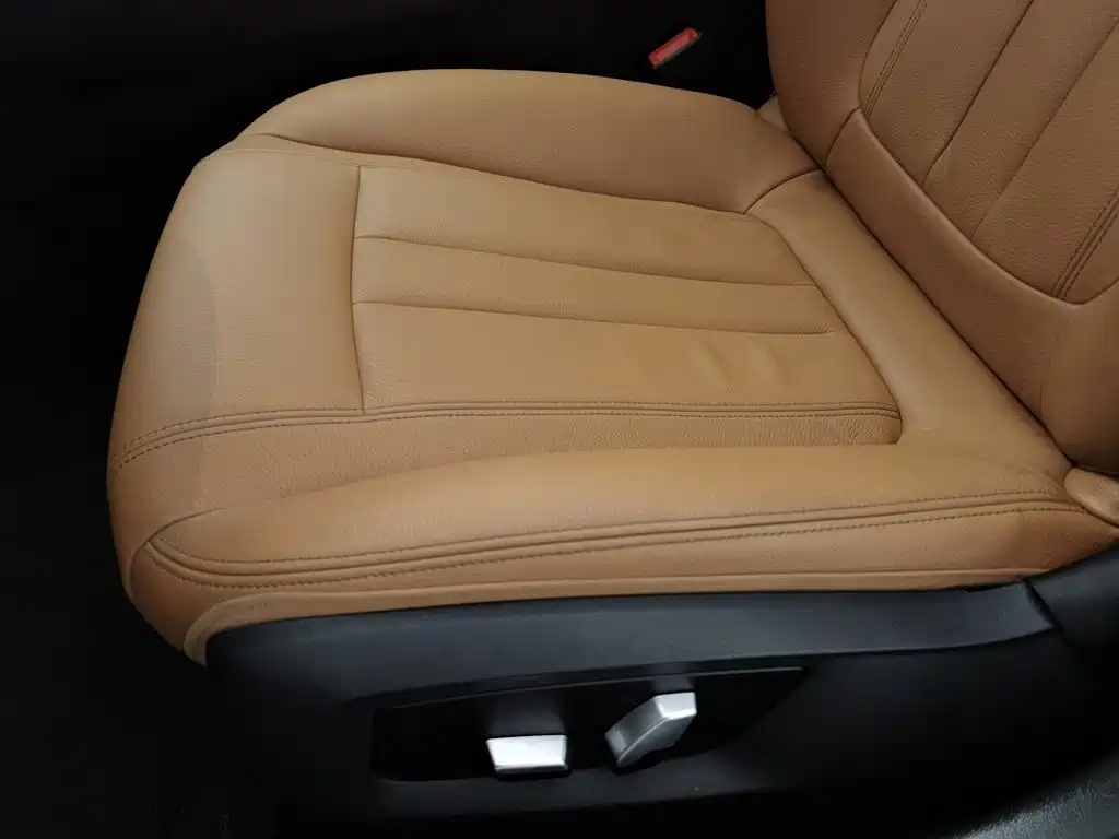 BMW 5 Series — миниатюра 20